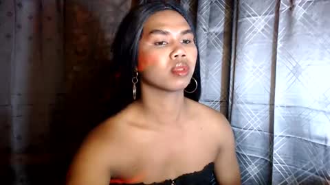 Snapshot of queenpinayebony_xx chatting on July 19, 11:47 am queenpinayebony_xx online show from July 19, 11:47 am
