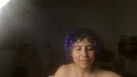 QueenRainStar online show from November 3, 7:42 am