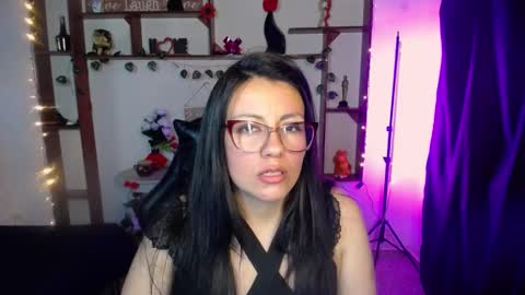 queenrose94 online show from March 5, 1:40 pm