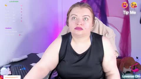 Snapshot of queensami7 chatting on December 15, 2:27 am Samantha online show from December 15, 2:27 am