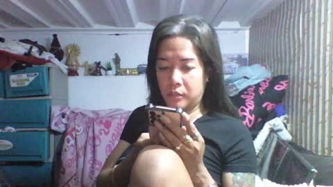 Snapshot of queenstefhanie chatting on February 5, 12:10 pm stephanie online show from February 5, 12:10 pm