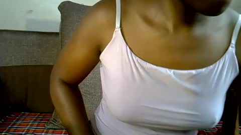 Snapshot of queentasha0 chatting on June 19, 6:23 pm queentasha0 online show from June 19, 6:23 pm