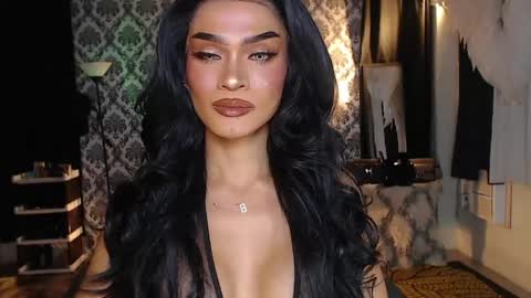 Snapshot of queenvalentinats chatting on March 25, 3:40 pm ValentinaMoone online show from March 25, 3:40 pm