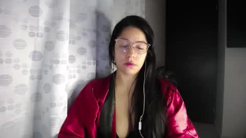Snapshot of queenvictoria2023 chatting on April 13, 3:34 am Paola online show from April 13, 3:34 am