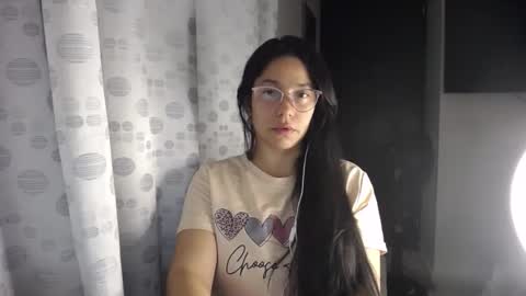 Snapshot of queenvictoria2023 chatting on May 11, 2:06 am Paola online show from May 11, 2:06 am