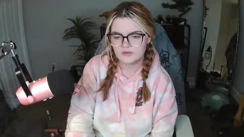 Bri online show from February 11, 3:55 am