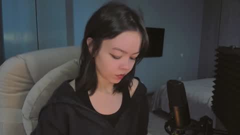 quietluxury online show from February 17, 10:23 am