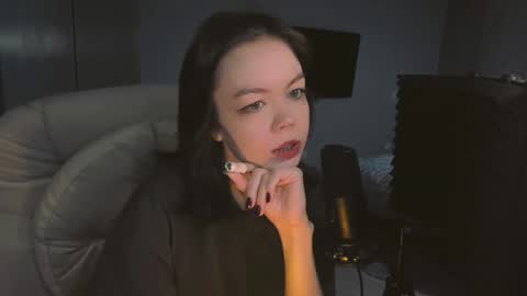 quietluxury online show from February 28, 10:49 am