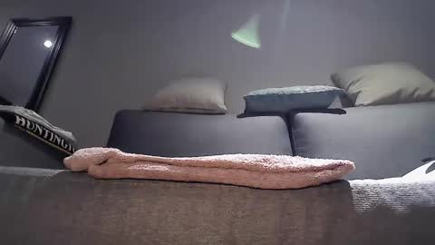 Snapshot of quik32 chatting on March 8, 4:45 am quik32 online show from March 8, 4:45 am