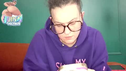 Snapshot of quinnofspades chatting on October 30, 7:25 pm quinnofspades online show from October 30, 7:25 pm