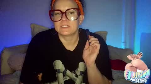 Snapshot of quinnofspades chatting on November 14, 2:32 am quinnofspades online show from November 14, 2:32 am