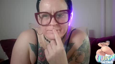 Snapshot of quinnofspades chatting on November 20, 4:18 pm quinnofspades online show from November 20, 4:18 pm