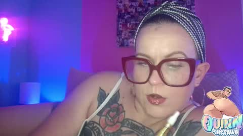 Snapshot of quinnofspades chatting on December 4, 1:59 am quinnofspades online show from December 4, 1:59 am