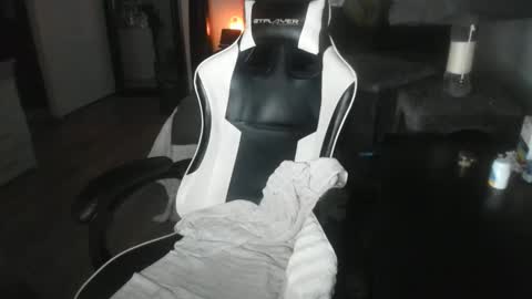 Snapshot of qwert4206 chatting on February 21, 11:55 am qwert4206 online show from February 21, 11:55 am