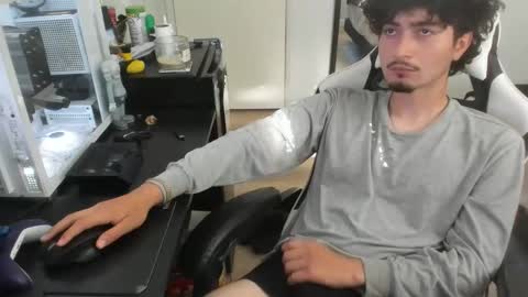 qwert4206 online show from April 8, 12:10 am