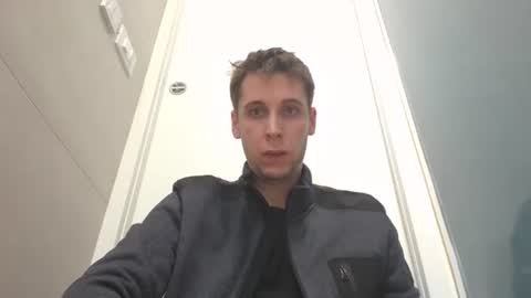 Snapshot of qwerty96cuck96 chatting on December 15, 5:10 pm qwerty96cuck96 online show from December 15, 5:10 pm