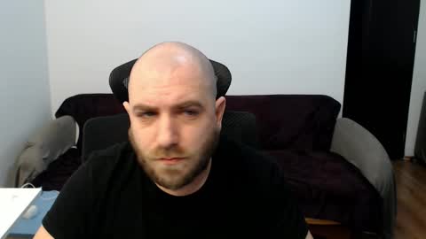 Snapshot of r0bila chatting on March 7, 11:13 pm R0bila online show from March 7, 11:13 pm