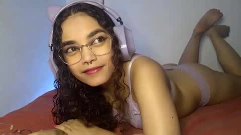 Luna  Steve online show from October 1, 1:50 pm
