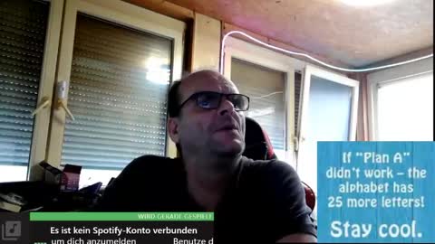 Snapshot of r_2d2_ chatting on April 13, 7:47 am dj mike online show from April 13, 7:47 am