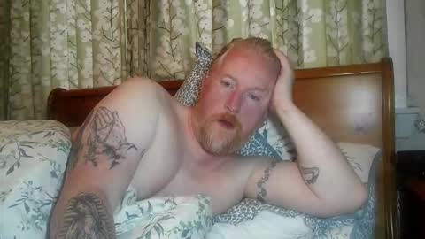 r_o_h_a_n online show from October 3, 12:24 pm