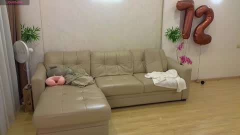 Snapshot of rabbits_couple chatting on February 27, 12:43 am Jess John online show from February 27, 12:43 am