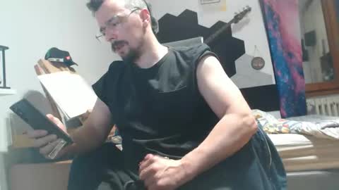 Raccoon68 online show from April 7, 3:45 pm