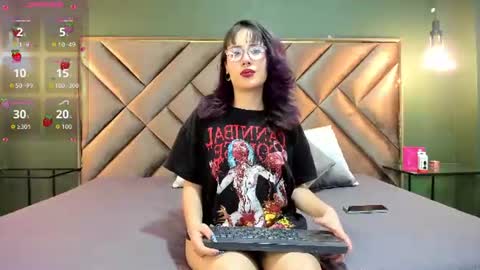 Snapshot of rache_roth chatting on July 18, 10:13 pm Rachel online show from July 18, 10:13 pm