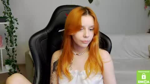 rachel__lips online show from June 27, 7:46 am