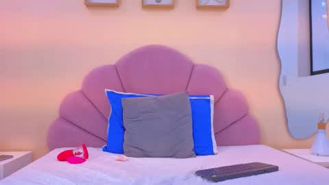 Rachel Donnelly online show from February 18, 12:06 am