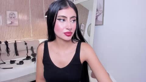 RACHEL ES online show from December 4, 5:50 am