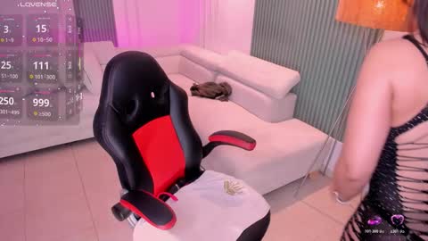 Snapshot of rachel_williamss chatting on October 25, 10:45 am rachel online show from October 25, 10:45 am