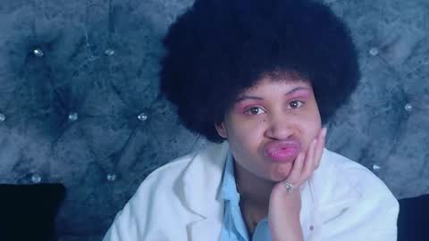 RachelAnn online show from September 22, 4:42 pm