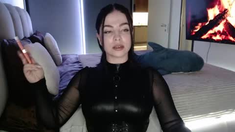 Call me Miss. online show from June 4, 10:05 pm
