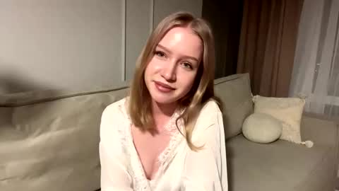 Alice online show from November 22, 3:11 pm