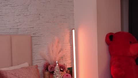 RachelSwaan online show from December 28, 10:25 am