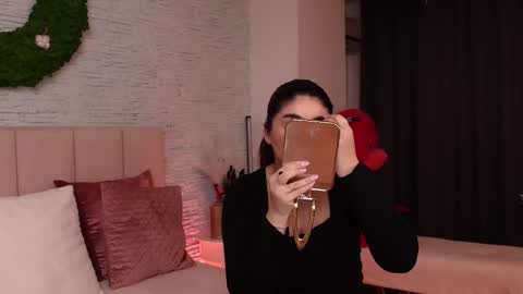 RachelSwaan online show from February 24, 5:54 am