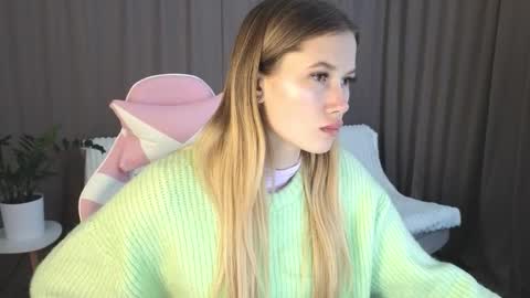 Rachel online show from January 10, 7:43 am