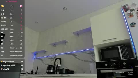 radiance_ online show from September 23, 5:54 am