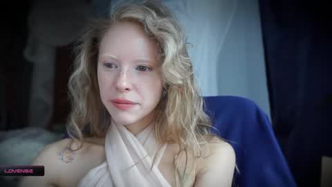 Snapshot of radiant_ada chatting on October 13, 10:15 am ada online show from October 13, 10:15 am