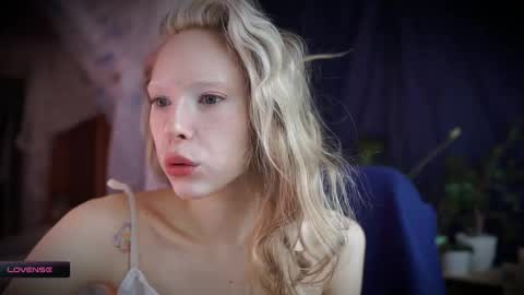 Snapshot of radiant_ada chatting on October 22, 8:14 am ada online show from October 22, 8:14 am