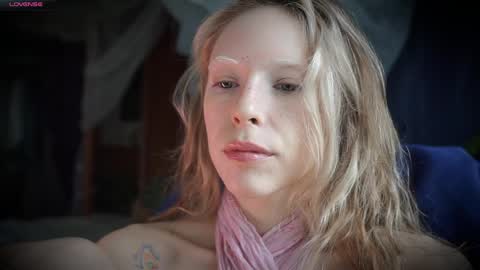 Snapshot of radiant_ada chatting on May 26, 10:55 am ada online show from May 26, 10:55 am