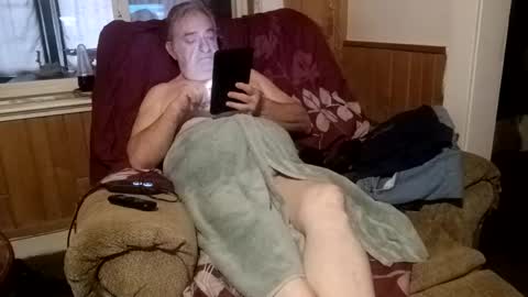 Snapshot of radiomantim chatting on January 13, 3:06 pm Radioman for fun online show from January 13, 3:06 pm