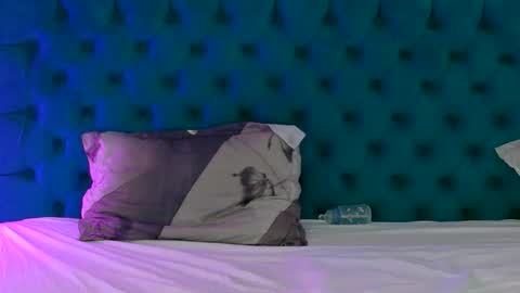 sweet peach online show from March 24, 6:18 am