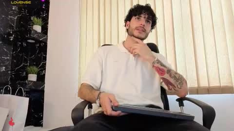 R A F A E L online show from February 13, 9:11 pm