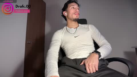Snapshot of rafael_stone1 chatting on July 17, 1:23 am NEW IG online show from July 17, 1:23 am