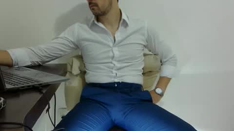 Snapshot of rafaelssk chatting on February 13, 9:16 am elenacam online show from February 13, 9:16 am