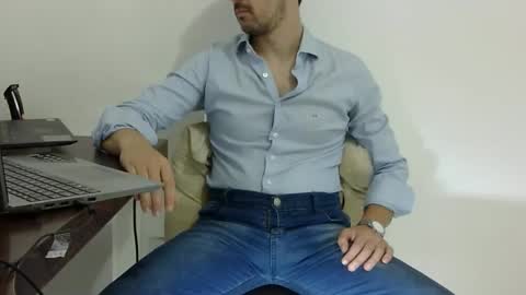 Snapshot of rafaelssk chatting on February 21, 12:06 pm elenacam online show from February 21, 12:06 pm