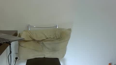 Snapshot of rafaelssk chatting on February 27, 9:37 pm elenacam online show from February 27, 9:37 pm