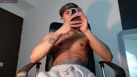 IG online show from December 17, 3:34 am