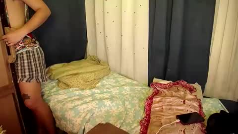 Snapshot of rafy_mae69 chatting on February 16, 1:27 pm rafy_mae69 online show from February 16, 1:27 pm